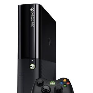 Selling 3 Xbox 360s N games work perfectly fine